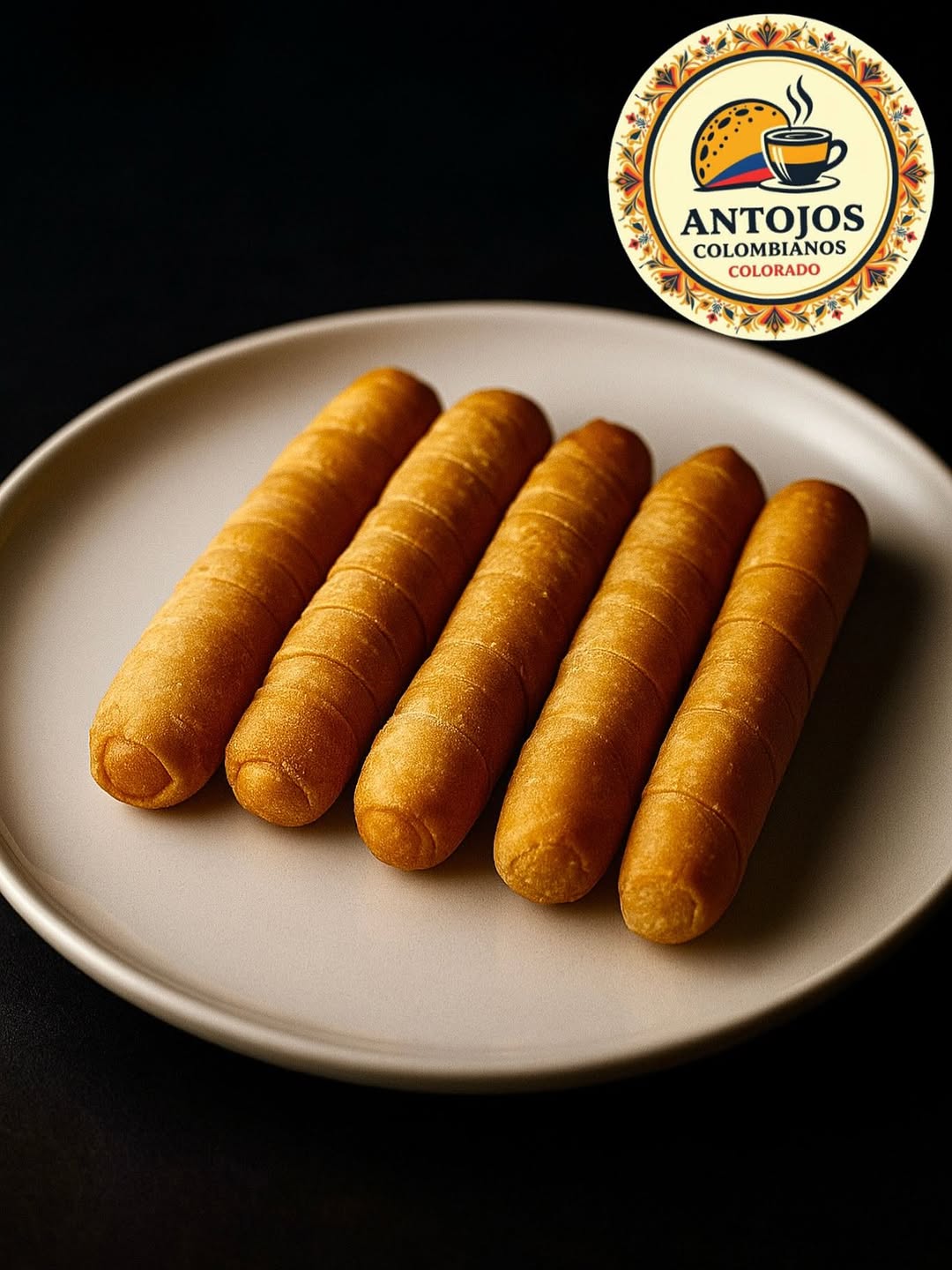 Dedo de queso o Tequeño - Antojito colombiano frito con queso derretido